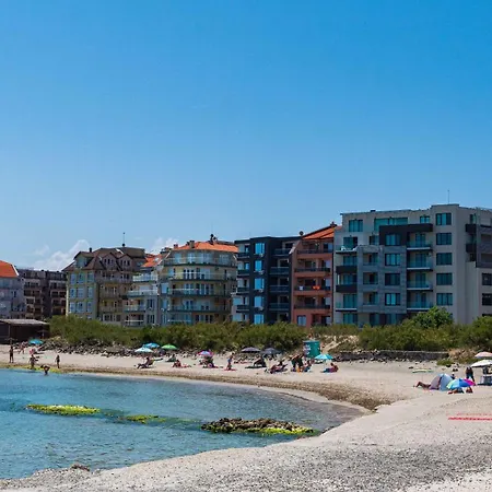 公寓 Lora Boutique