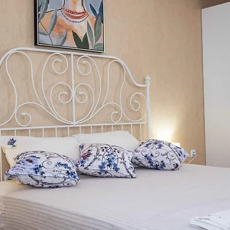 公寓 Lora Boutique 帕莫瑞