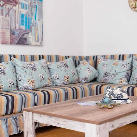 公寓 Lora Boutique *