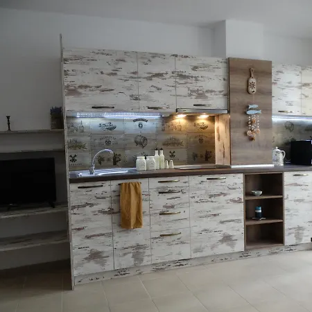 Lora Boutique Apartment