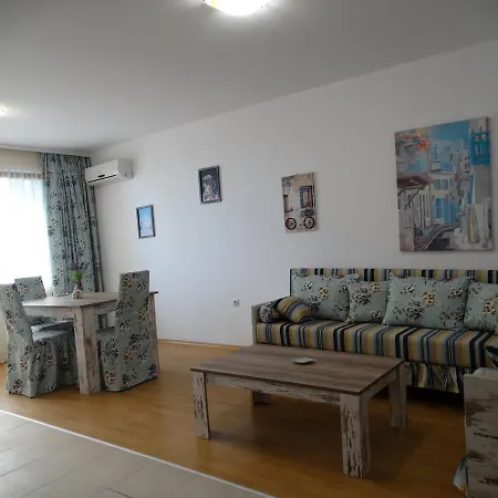 Lora Boutique Apartment *