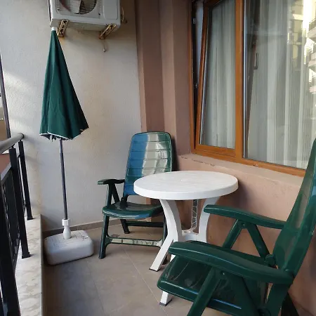 Apartment Lora Boutique Pomorie