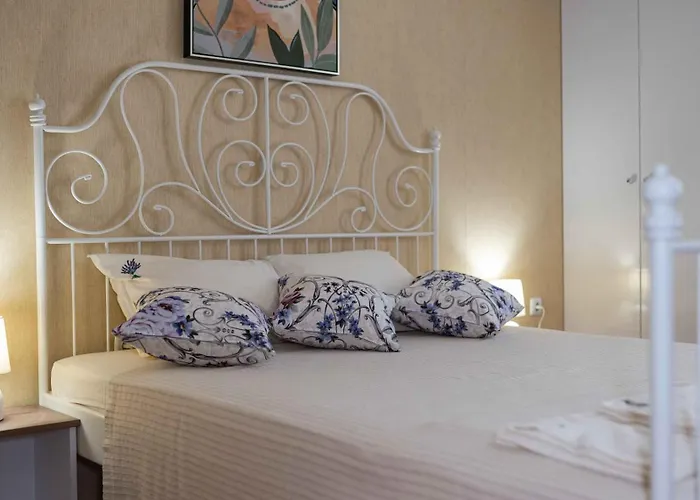 Lora Boutique Pomorie