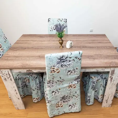 Apartment Lora Boutique Pomorie