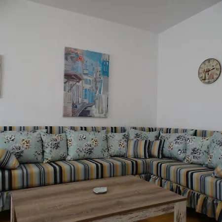 Apartament Lora Boutique *